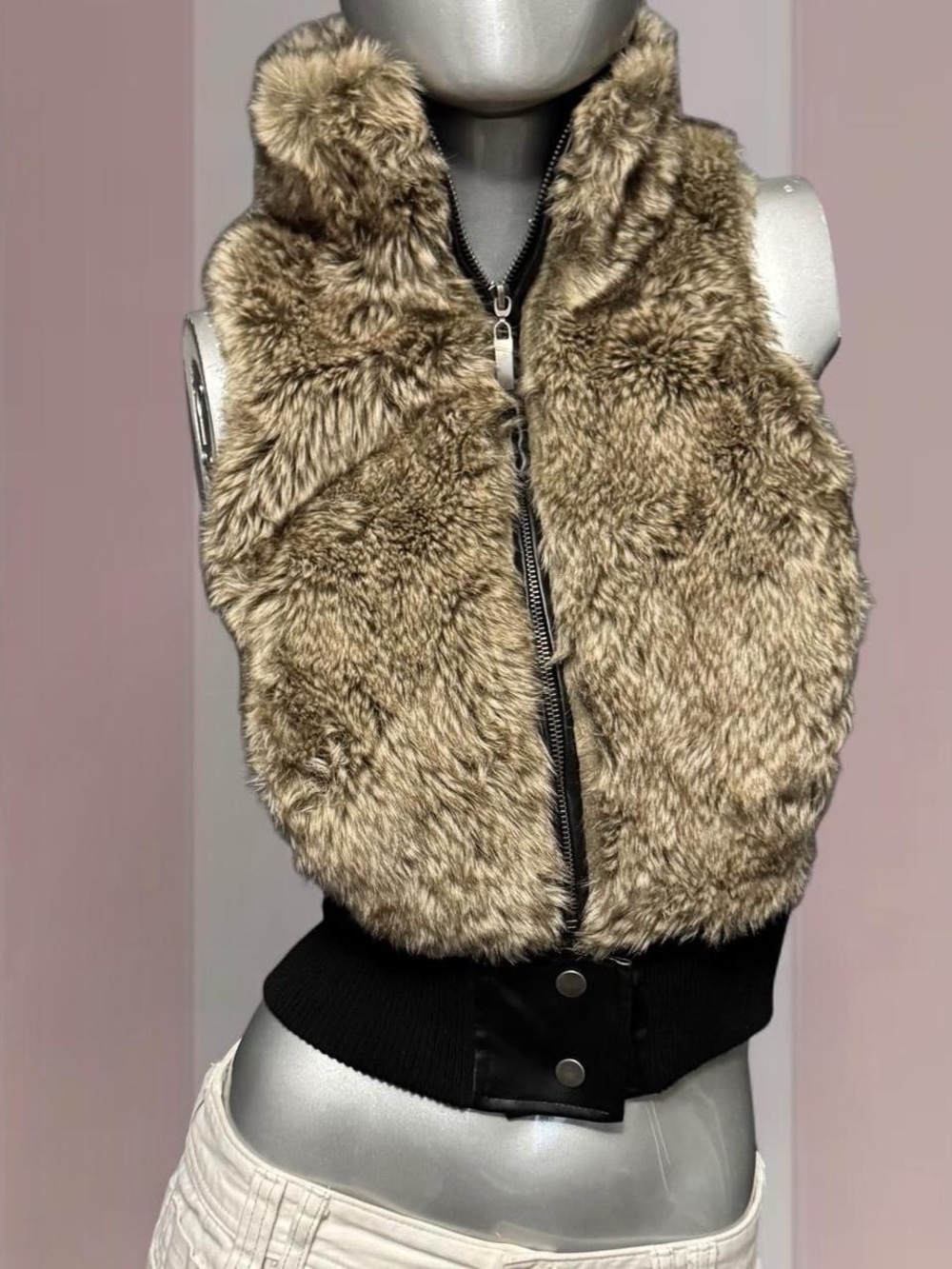 Charlotte Russe Y2K Cropped Faux-Fur Mini Vest